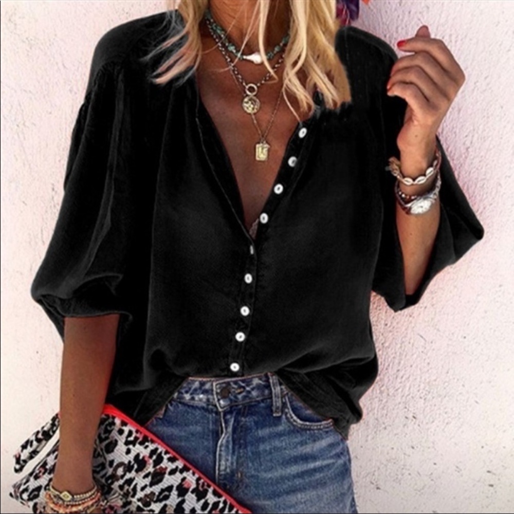 ❤️Women’s black button down dress shirt BWT